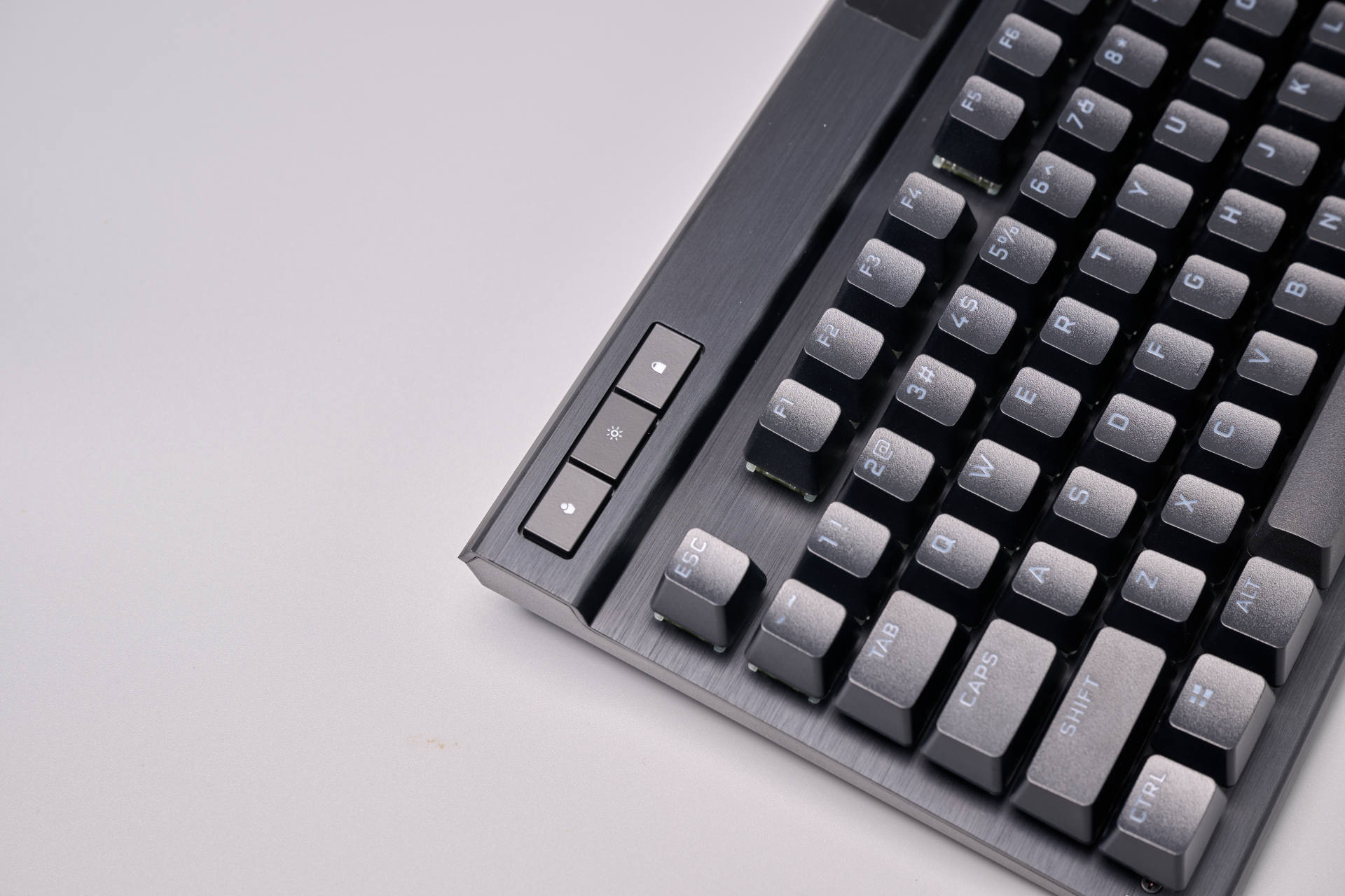 bilibili|PBT键帽8K回报率,海盗船K70PRO开箱