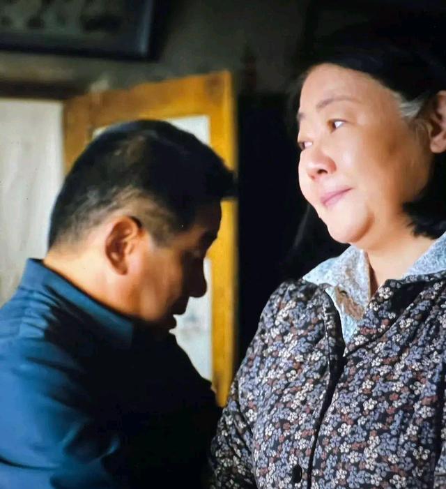 何洁|张歆艺终于圆梦了？岳云鹏开启夸夸模式？何洁这次主动出击了？