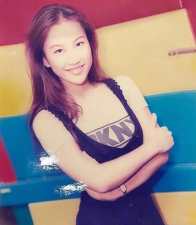 李玟|卖弄性感三十年，没人敢骂她