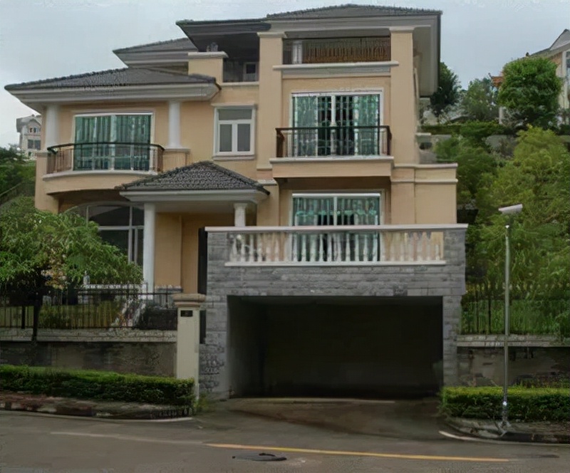 农村建房外墙用100万大理石,这还是村里,县城有2千万豪宅啊