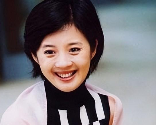 韩红|富豪为娶许戈辉，给北大校花前妻一亿分手费，并让她带走2个孩子