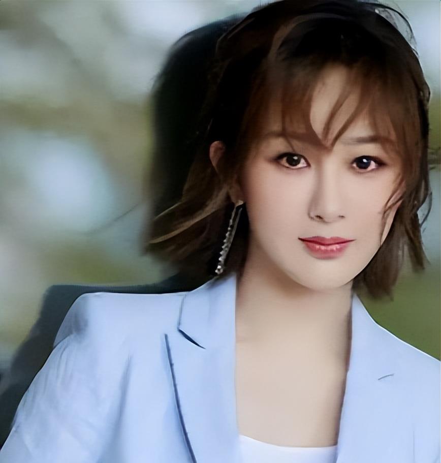 迪丽热巴|娱乐圈5位“当红小花旦”迪丽热巴赵露丝,你最喜欢的是哪一位?