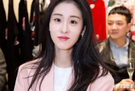 格子衫|张碧晨真的太惨了，拒绝做恋爱脑