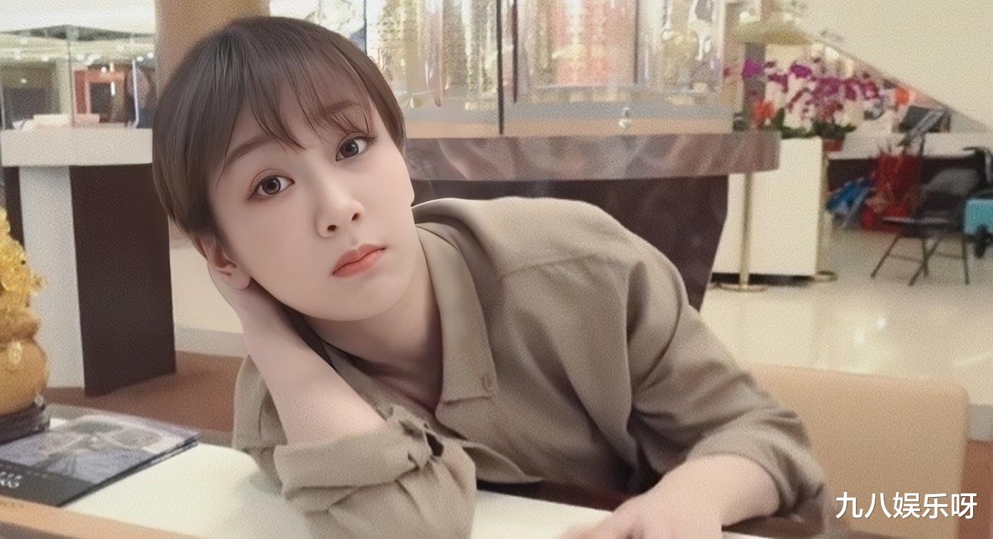 杨紫|网播破千万的均是女艺人，杨紫是唯一90后，男艺人最高的是他