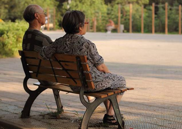 人过六十,别跟儿女走得太近