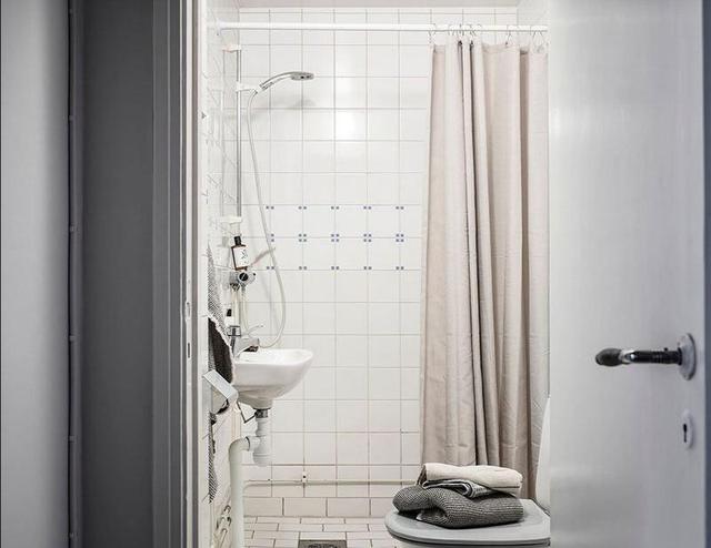 生活在别处!25平小公寓,以浅木色为基调,营造暖心之家