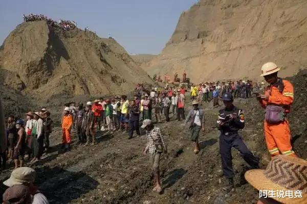 翡翠|男子花八千万赌石，鉴定只值四百万，转身花几亿又买了一块