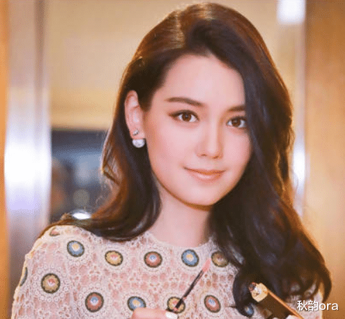 李崇霄|茵娜:嫁给演员李崇霄,恩爱23年丈夫离世,如今与女儿相依为命