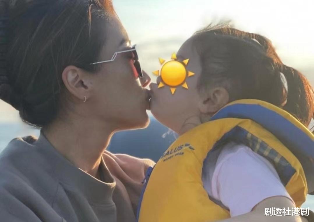 谢婷婷|样貌曝光!谢霆锋胞妹错手晒出3岁女儿照片,正宗华人样无混血感