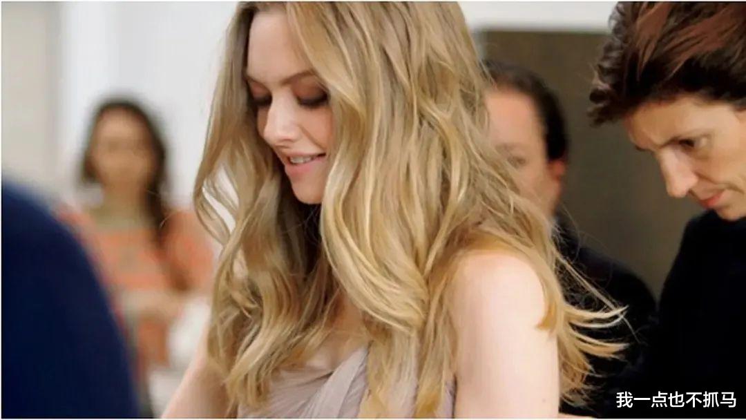 好莱坞|全球爆红后遭泄露私照,好莱坞“最美尤物”隐退养鸡:火了18年,她可不是花瓶