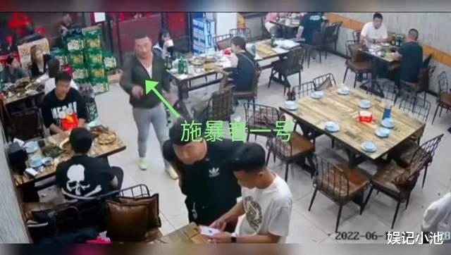 查到了唐山打人案陈某志和刘涛的累累案底,最后一名打人者躲在草丛里被抓