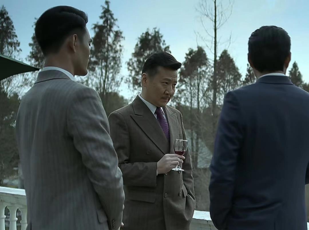 伪装者|看了《伪装者》原著才发现：明家最“阴”的人不是明楼，而是明堂