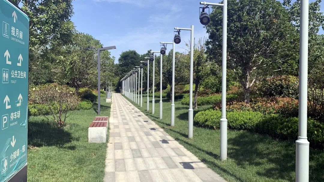 露营|夜景美爆!西安揽月阁的颜值可能一直都被低估了