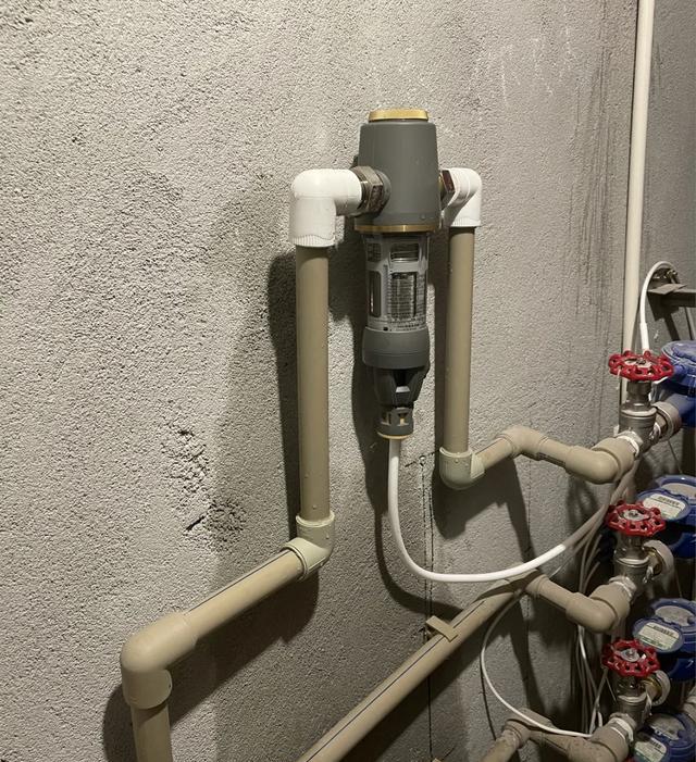 厨房装修要不要安装前置过滤器?入住两年后,谈谈我的使用感受