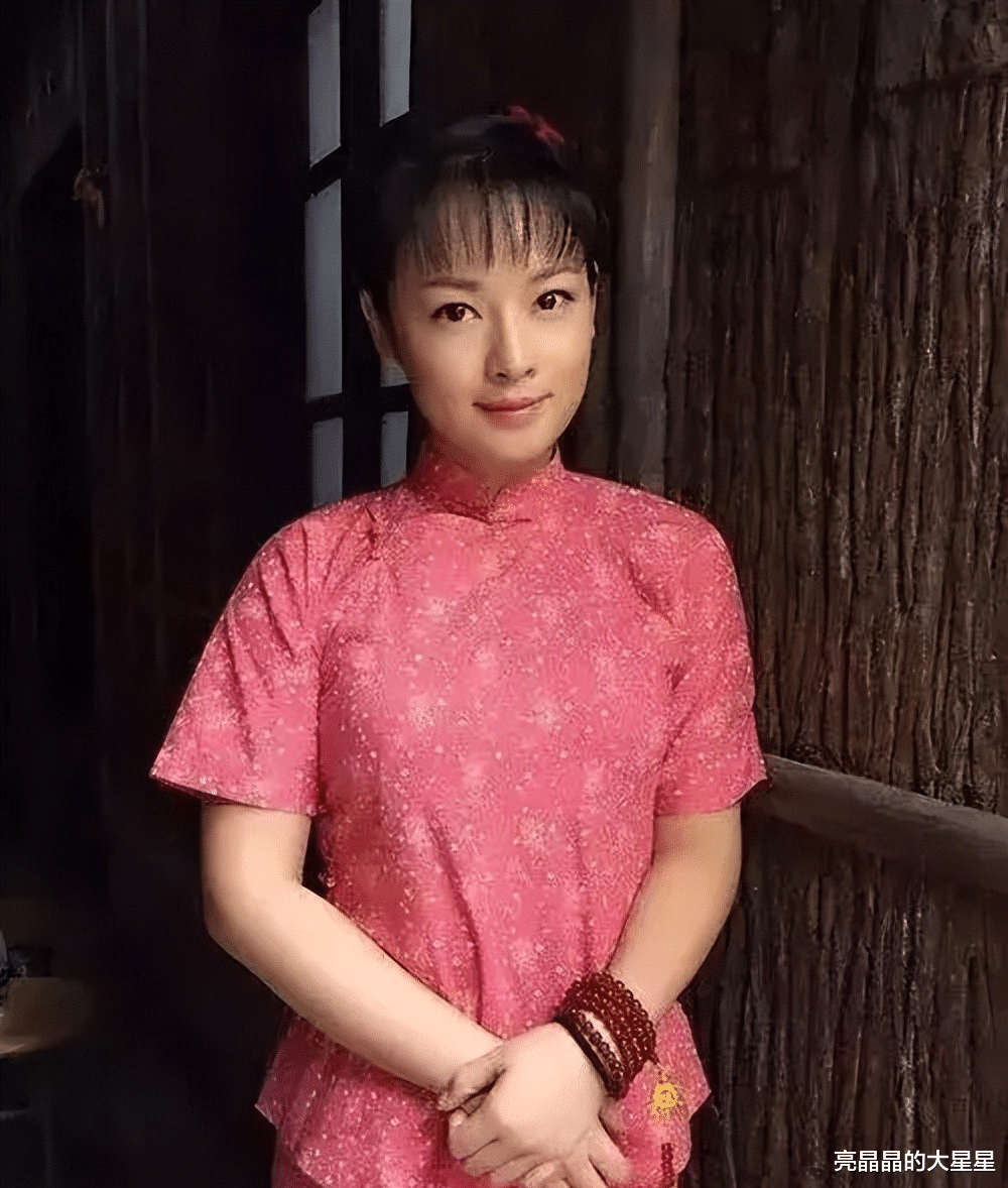 七十二家房客|?《七十二家房客》阿香：现实中发仔哥结婚了，新娘却不是我