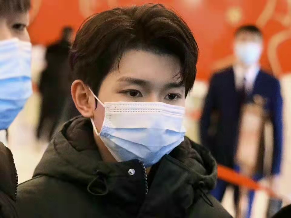 王源|众星云集，欢乐开怀，任嘉伦赵丽颖王源李宇春参加央视春晚彩排