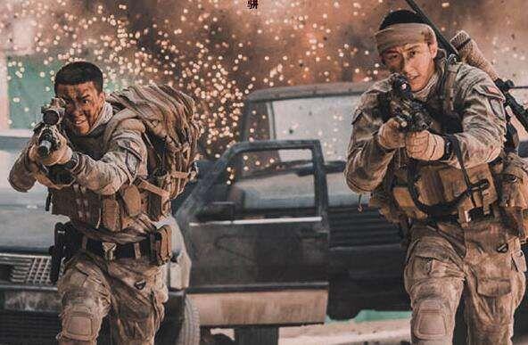 战狼2|比《战狼2》好看，被载入中国战争类电影史册，写实画面看得沸腾