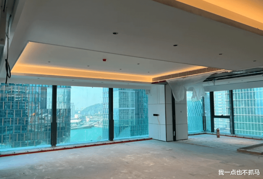 黄晓明|黄晓明新欢被锤了!她比AB还漂亮?