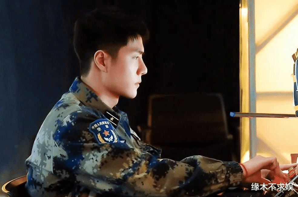 |2022国庆档总票房14.9亿，创8年新低！网友真实评价出奇得一致！