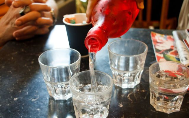 肝脏|从健康角度讲,38°、42°和52°的白酒,哪种更不宜多喝?早做了解