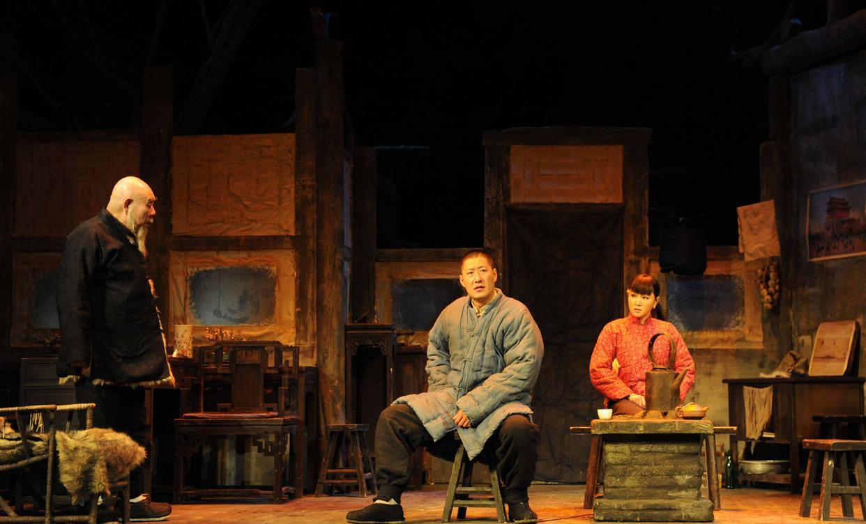 骆驼祥子|《骆驼祥子》：祥子精于算计，娶虎妞伤福子，结局自暴自弃！