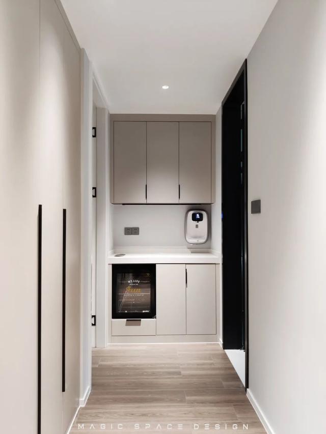 180㎡现代主义，安静舒适的设计，令人轻松惬意