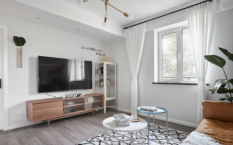 电视为中心的客厅布局已经out了!新的一年,也换一下客厅布局吧