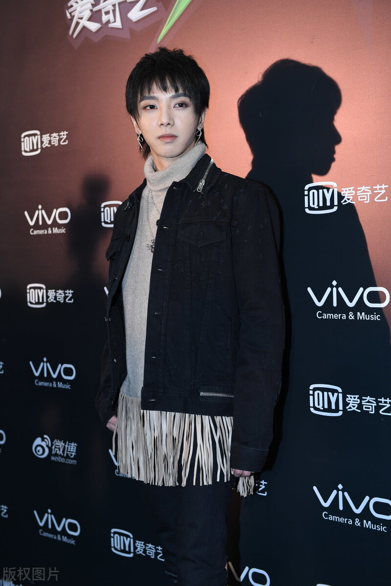 志尊淳|实力派歌手华晨宇，除了歌手还有另一个身份？网友：实至名归