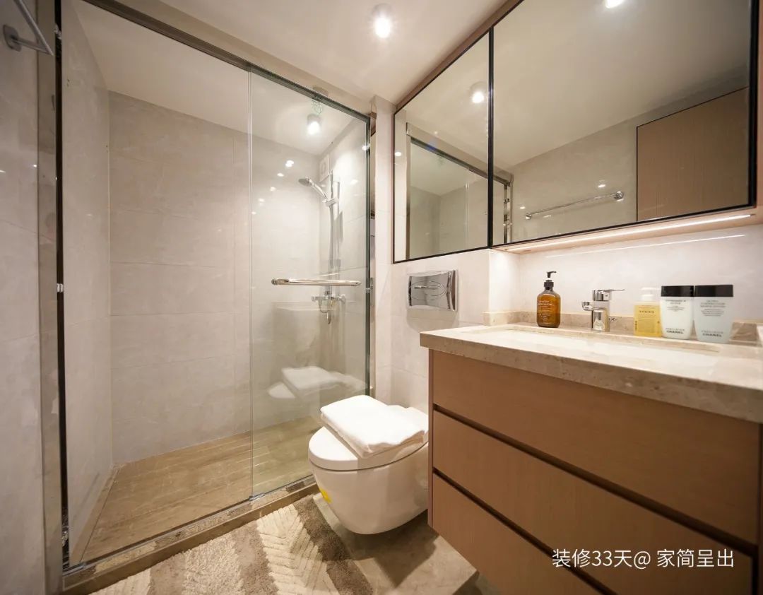 装修设计:挑高客厅,餐厨一体,现代Loft三室