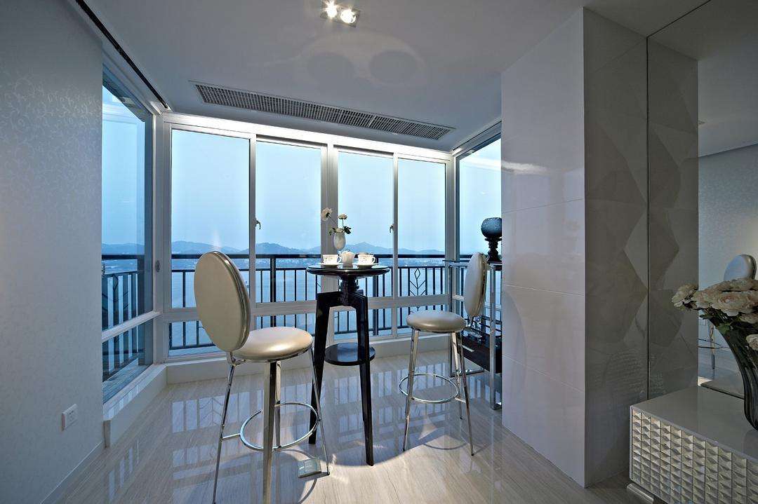 封阳台,选择铝合金门窗还是断桥铝门窗,看完你就明白了