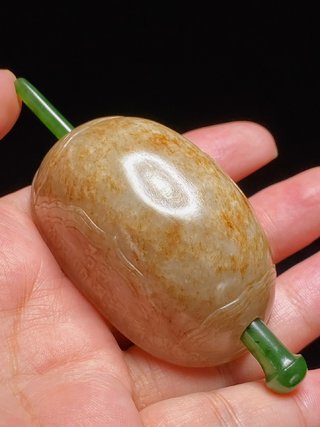 和田玉籽料|明 和田玉籽料受沁 梵文发冠 玉冠