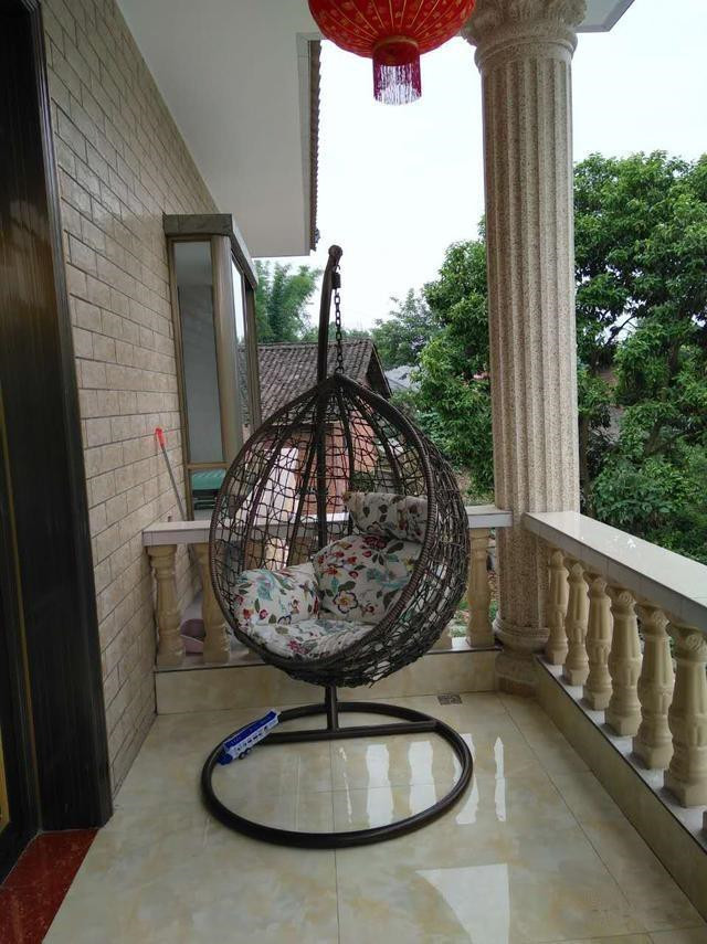 第一次去女朋友农村老家,被她家独栋别墅吓到,厨房你可能没见过