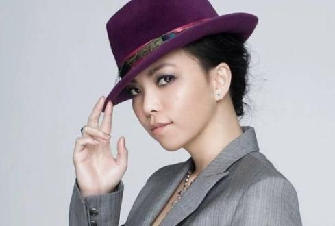 张惠妹 47岁张惠妹是如何减肥成功变成“小V脸”？运动或是关键