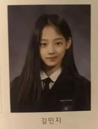 流行|韩国19岁女星因为长得太漂亮引发热议，“拥有古典和流行元素”