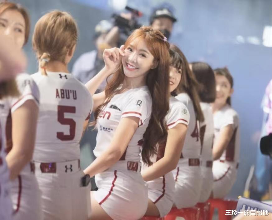 伊能静|3天7个瓜，伊能静辟谣婚变，李一桐弃演女主，陈密丈夫张鹭被抓