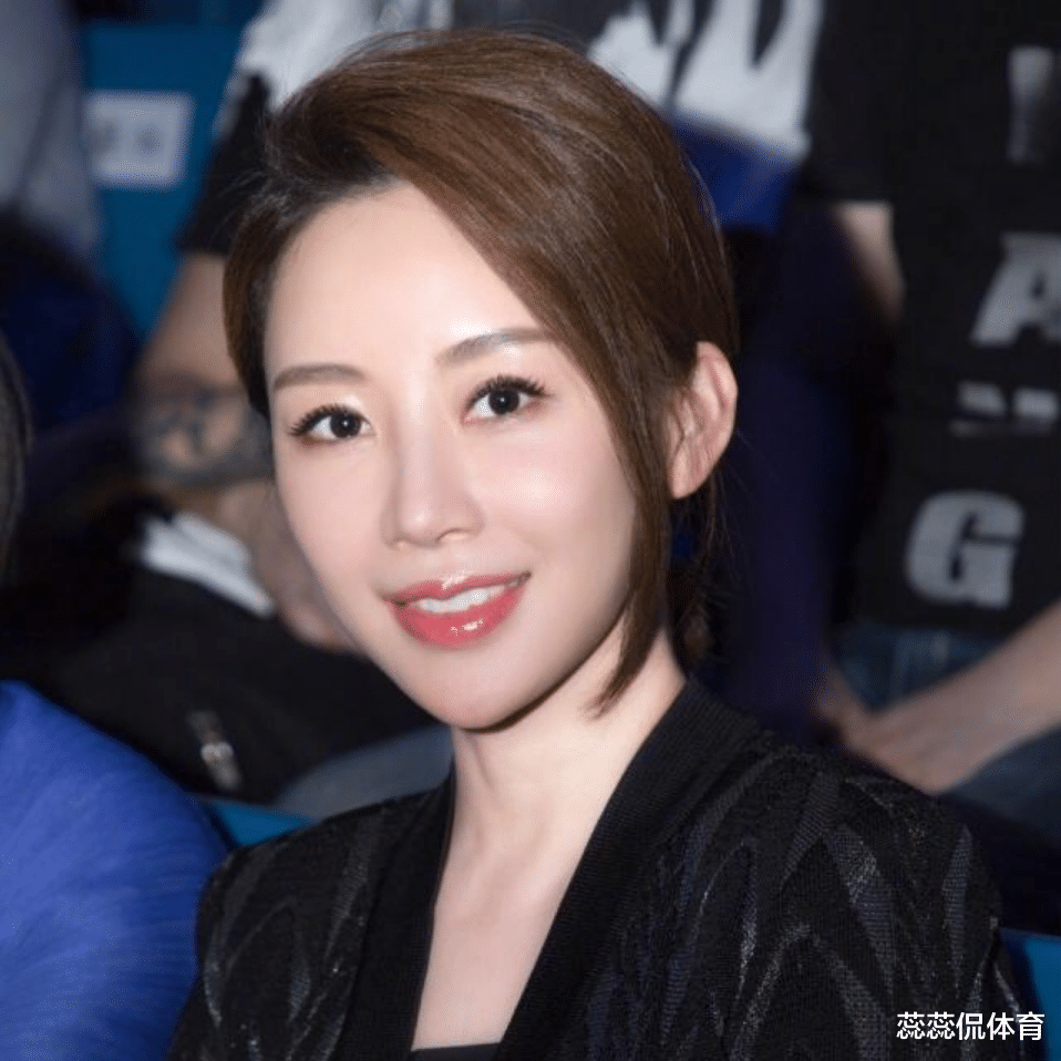 路人甲|“九球天后”潘晓婷：在赛场上为国争光，40岁身价8亿却单身未婚