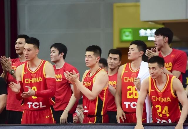 教练|男篮最佳教练组浮出水面！李春江顶替杜锋主帅一职，马布里抓技术