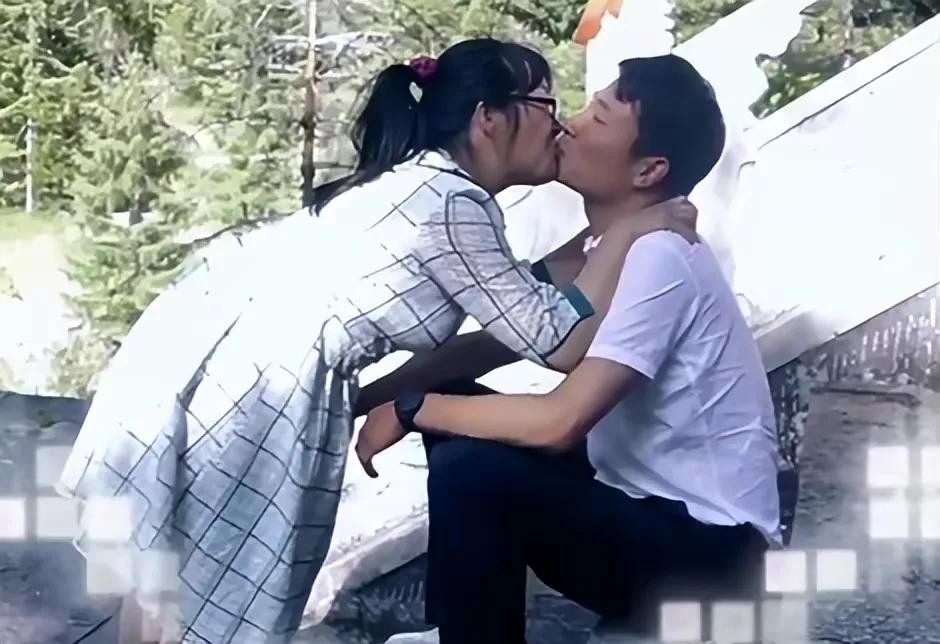 被90后男友家暴,46岁残疾诗人余秀华:我这一生走得实在辛苦