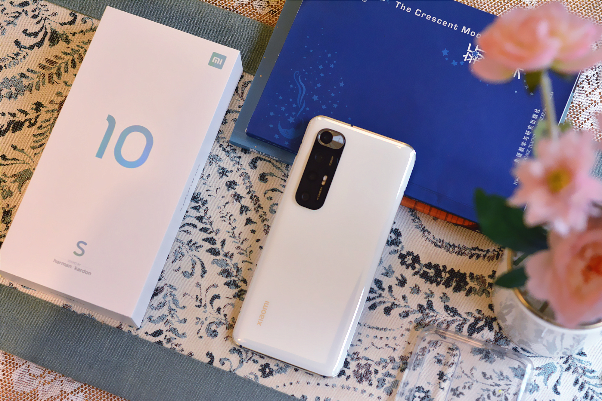 |从3299降至1939，作为曲面屏次旗舰，配置、性价比全面超越中端机