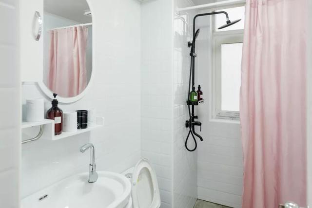 70平米的小户型改造,装修风格地域情怀很浓厚,实用而且美观