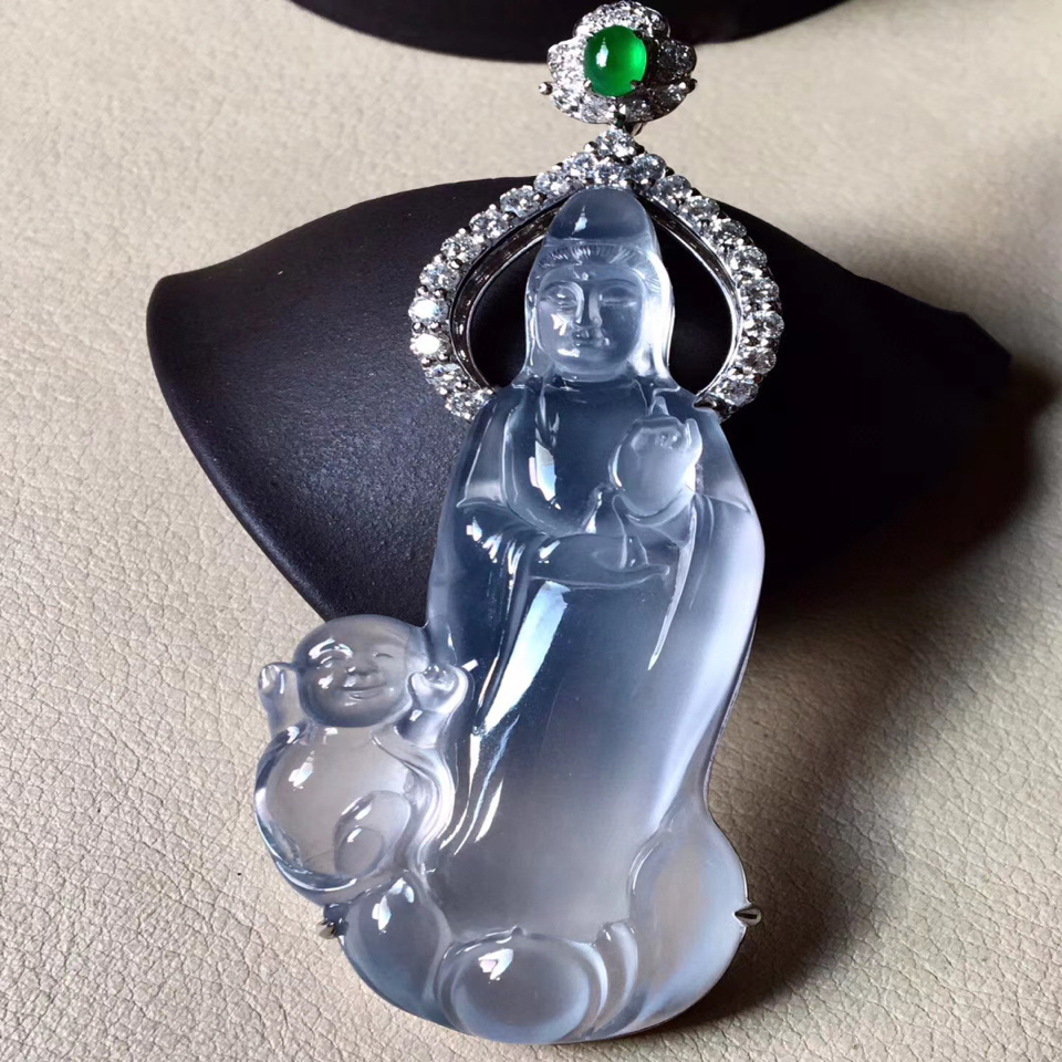 冰种翡翠|翡翠「种水」科普—冰种,它到底比玻璃种差在哪儿?