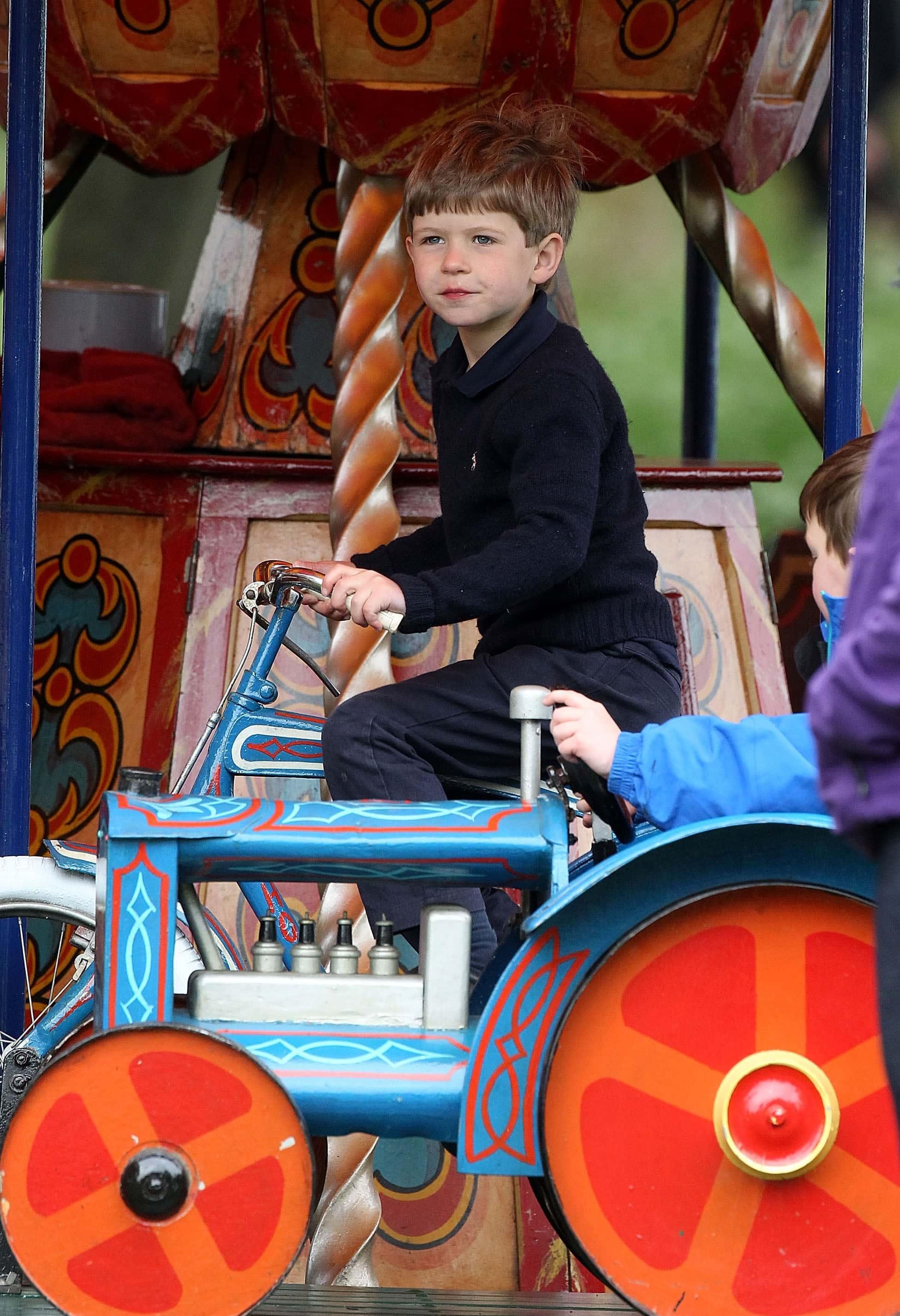 英国|颜值最高的小王子!英国皇室隐藏版金发萌弟,英国女王超疼爱