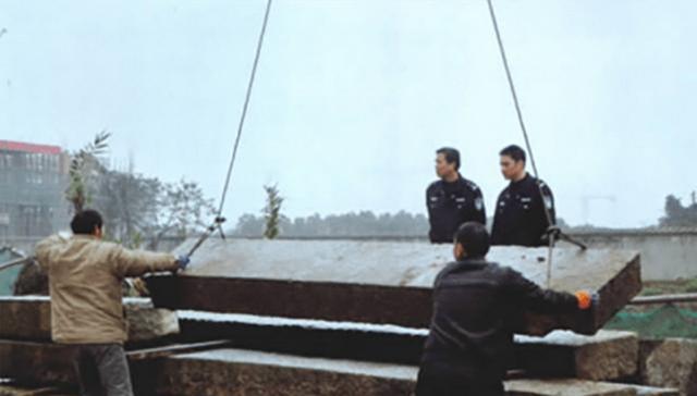 2011年，上海一座百年古桥失窃，公安最终通过四个数字破案