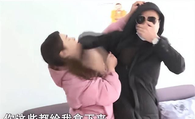 回顾女子婚外生子逼丈夫离婚,患癌后惨遭情人抛弃,女子:赔我50万