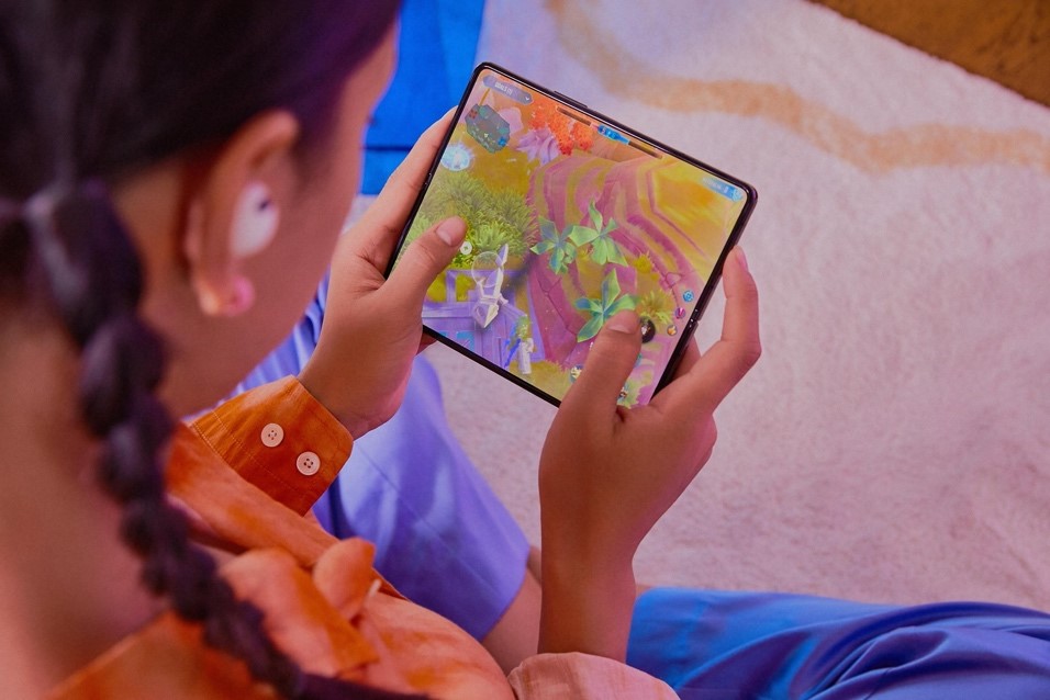 折叠屏|折叠屏手机的屏幕“天花板” 细数三星Galaxy Z Fold4创新亮点