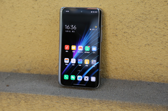 thread|618到手价7399元起？OPPO Find N零感折痕，这些功能很实用