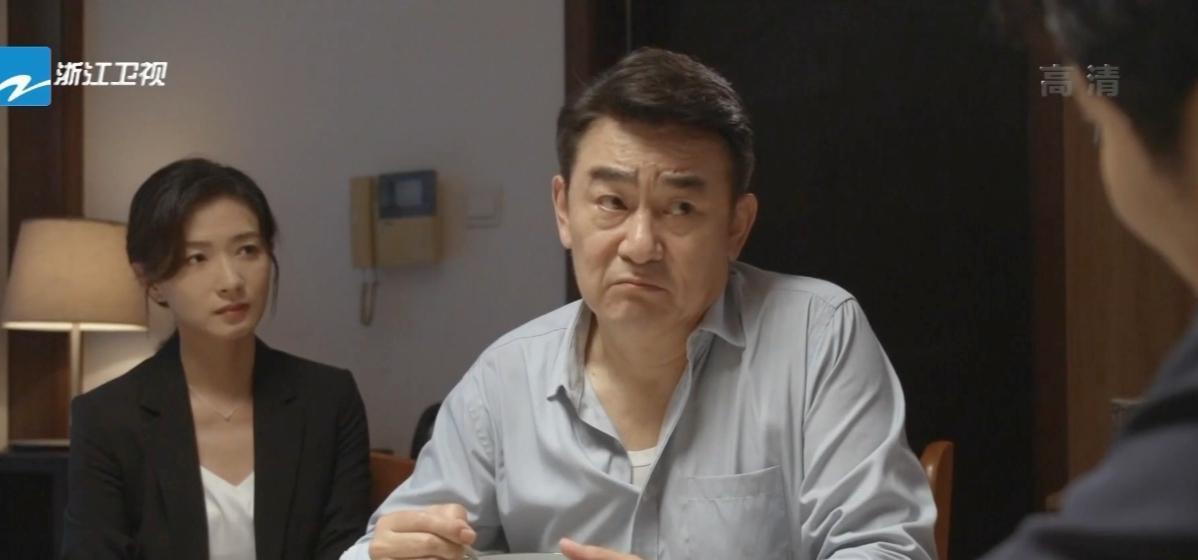 爱心|《大博弈》秦昊能说服老任，多亏万茜的辅佐，两人关系呼之欲出！