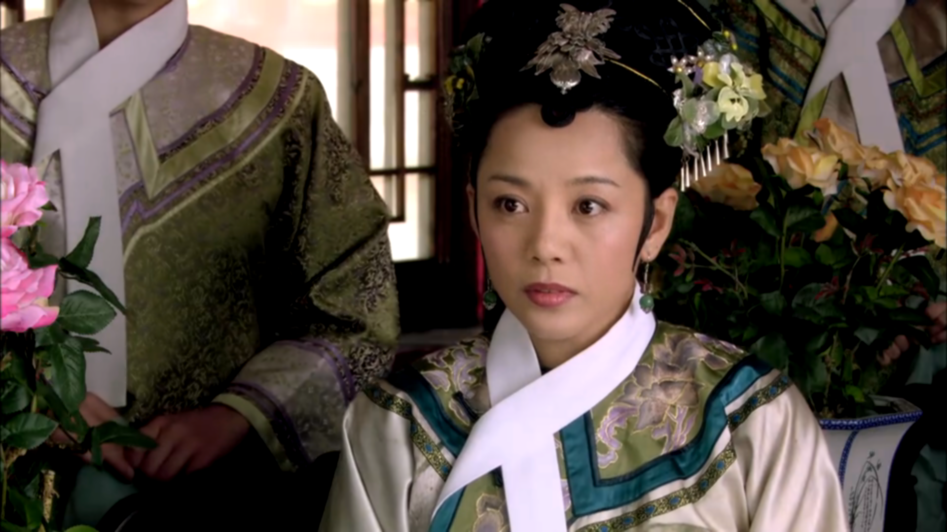 华妃|《甄嬛传》：为什么敬妃宁愿数砖也不争宠？