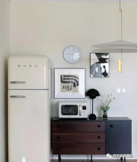 小餐厅放弃定制餐边柜,让冰箱不突兀