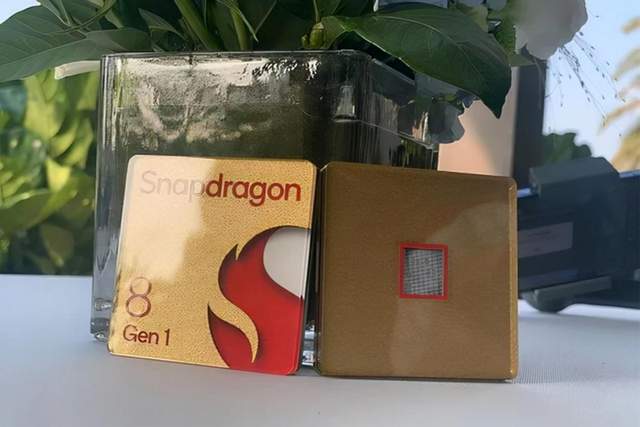 gen.g战队|骁龙8 Gen1跳水了！真我GT2 Pro高配版直降千元到手，顶配更划算